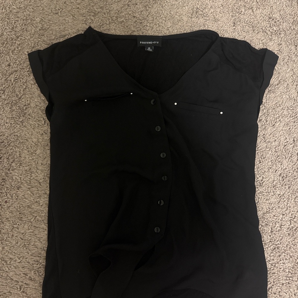 Fortune + Ivy Black Button-Front Blouse – Size XS